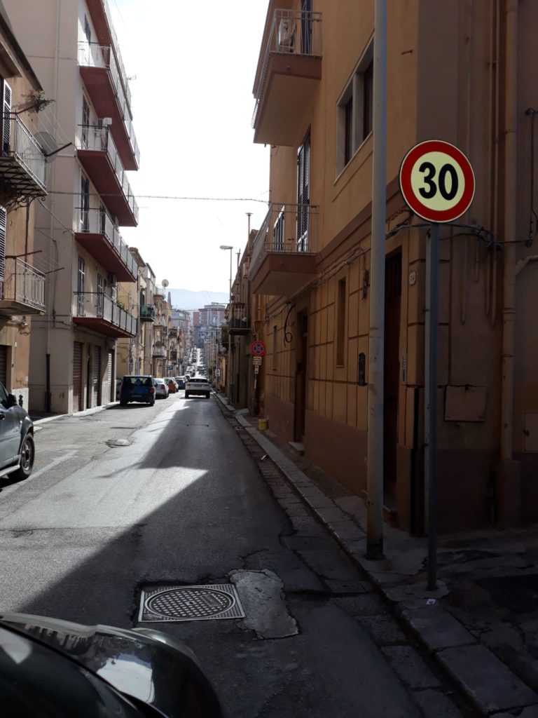 Termini Imerese: divieto di sosta e transito in via Monachelle per rifacimento manto stradale