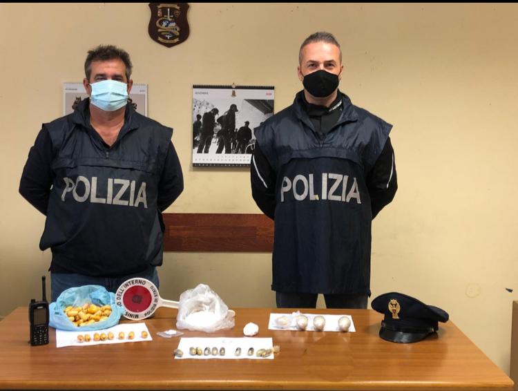 Operazione antidroga della Polizia: sequestrati eroina e cocaina, arrestato extracomunitario