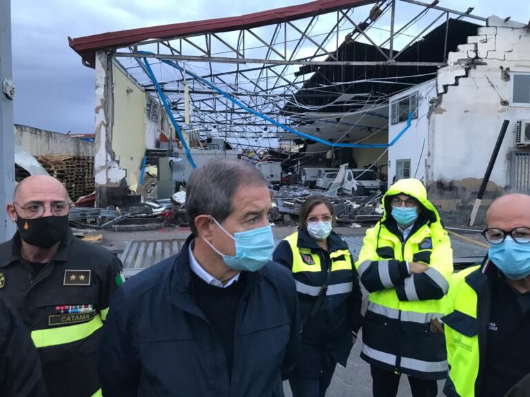 Maltempo: a Palermo, Catania e nel ragusano si fa la conta dei danni, sopralluogo di Musumeci