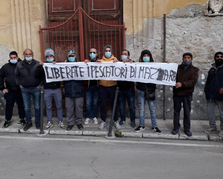 La marineria termitana a sostegno dei pescatori di Mazara del Vallo detenuti in Libia