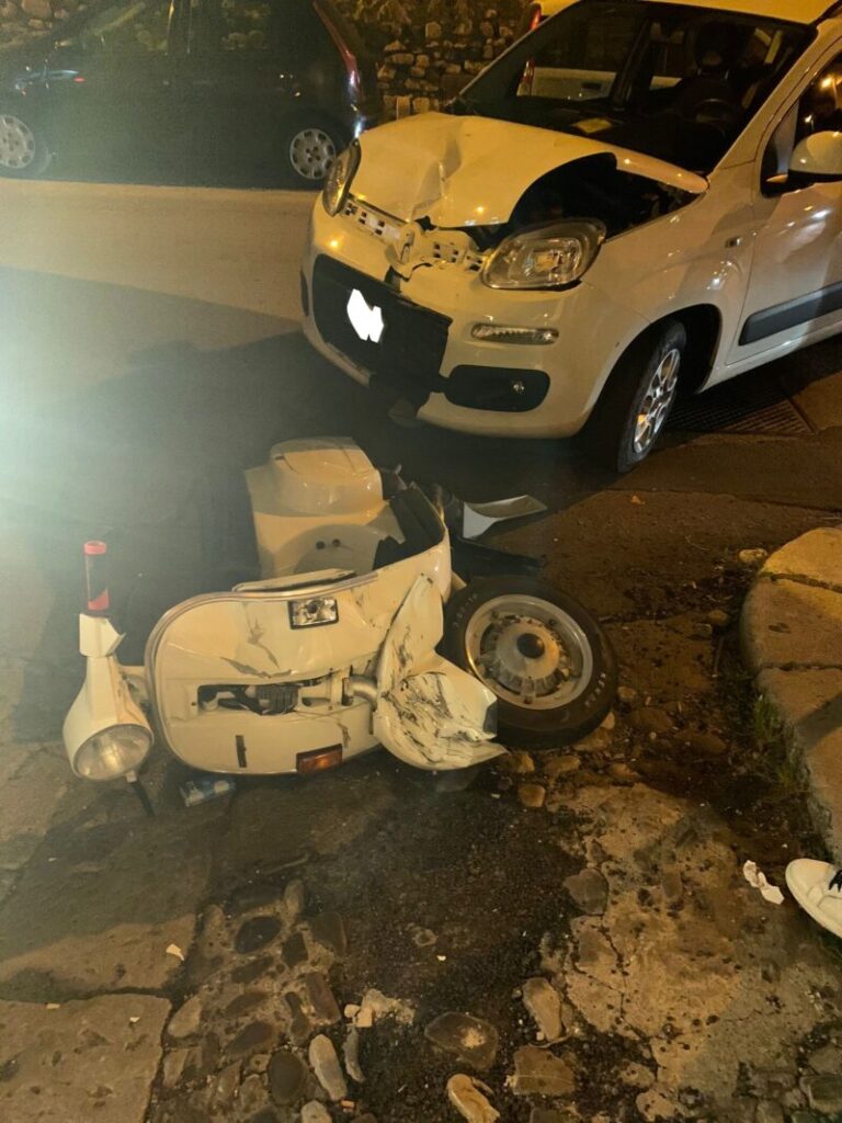 Incidente in via Stesicoro: ferito trasportato in ospedale