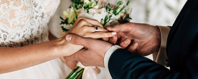 I problemi di salute non fermano i due innamorati: matrimonio celebrato in ospedale a Catania