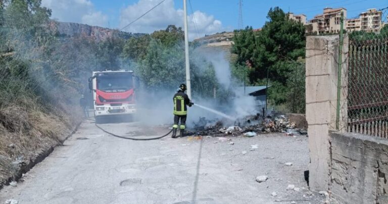 Termini Imerese: incendio in contrada Sant’Arsenio VIDEO