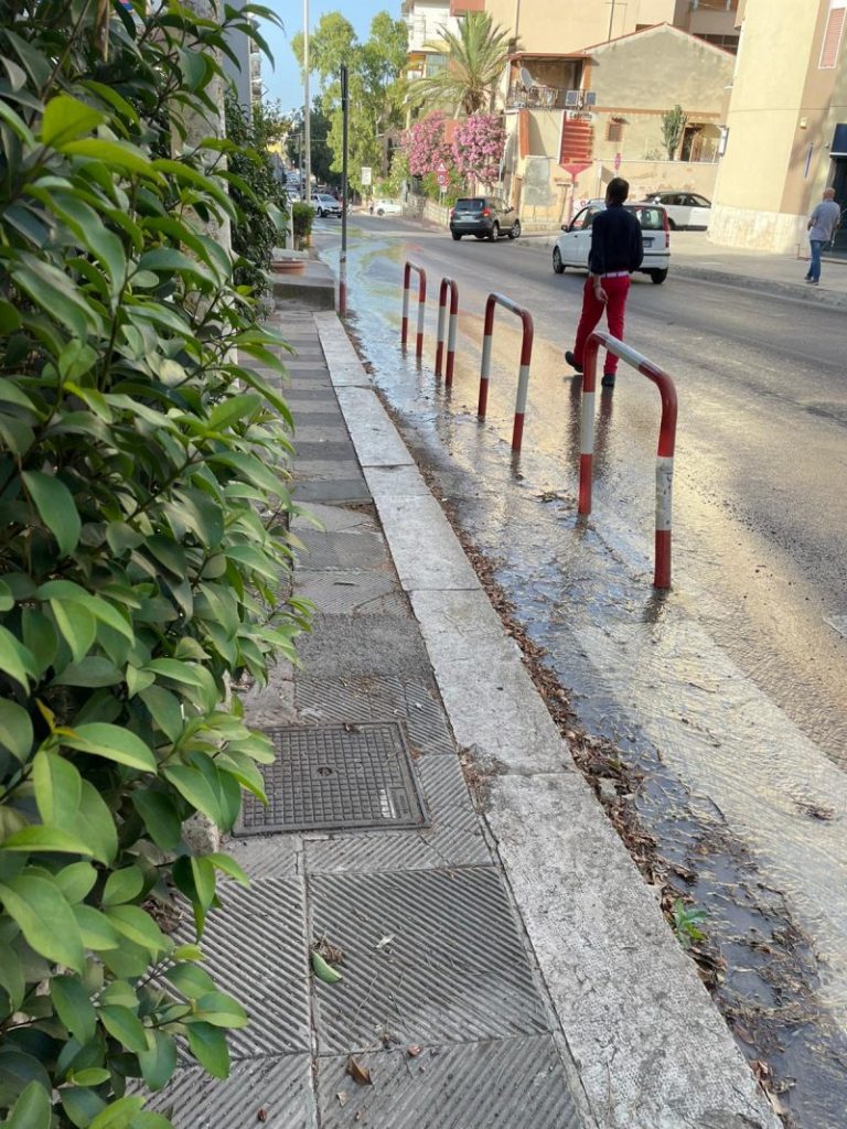 Termini Imerese: persi centinaia di metri cubi d’acqua potabile, ancora segnalazioni dei lettori