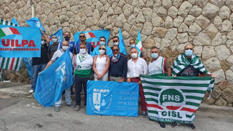 Carcere Termini Imerese: la protesta dei sindacati VIDEO