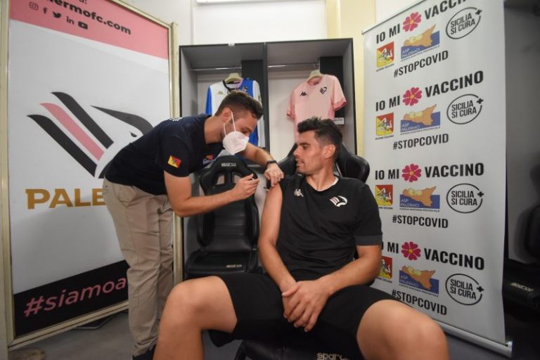 Covid: vaccino per tutti i giocatori del Palermo in collaborazione con l’Asp