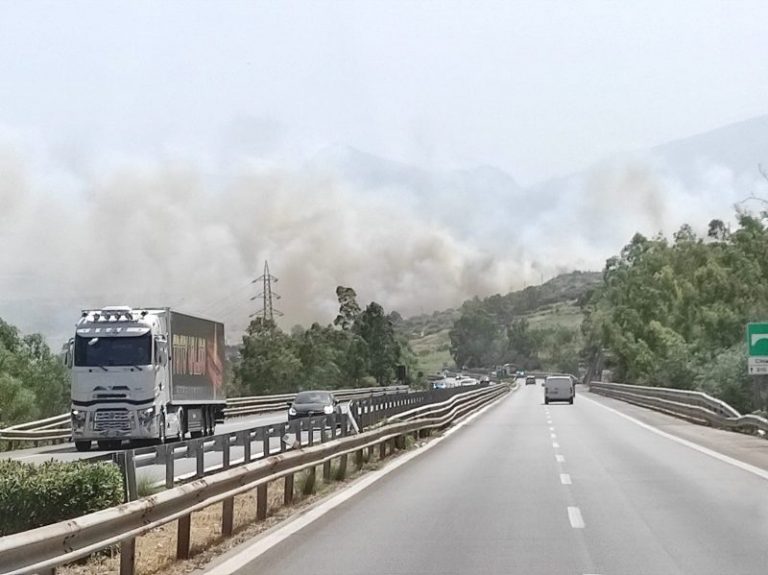 Vasto incendio a Termini Imerese: paura in contrada Serra-Cortevecchia FOTO E VIDEO