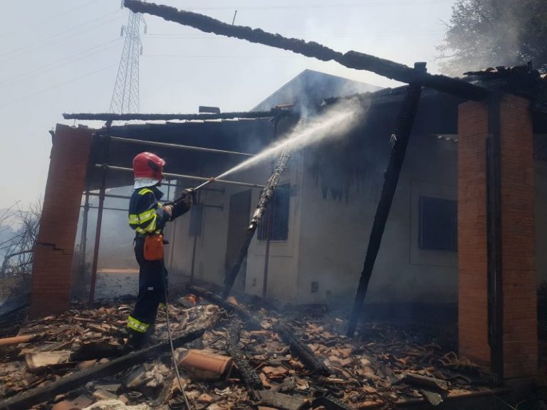 Emergenza incendi in Sicilia: il territorio di Termini Imerese devastato dalle fiamme