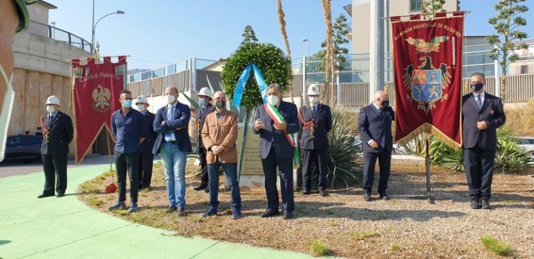 Cerimonia di commemorazione di Norman Zarcone, presente anche il sindaco Orlando