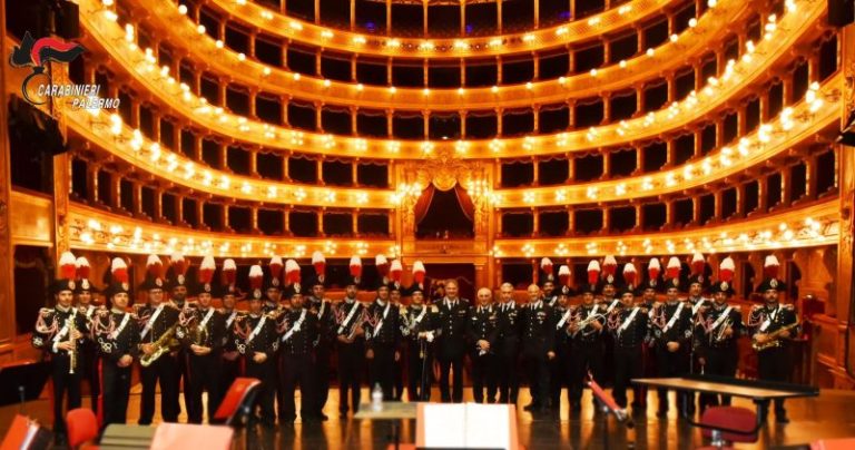 Tutto esaurito per il “Concerto della legalità”, la fanfara dei carabinieri al Massimo di Palermo