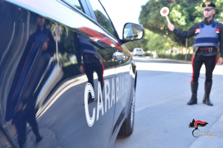 Carabinieri: cinque arresti per droga in provincia di Palermo