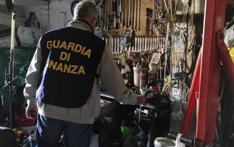 Guardia di finanza: sequestrata officina abusiva privata di partita iva e di qualsiasi autorizzazione