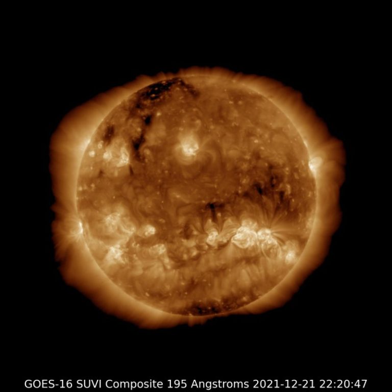 Tempesta solare in arrivo verso la Terra, il NOAA tiene sotto controllo l’attività del Sole