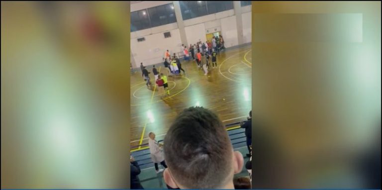 Calcio a 5: spintoni e schiaffoni alla fine della partita in provincia di Palermo IL VIDEO