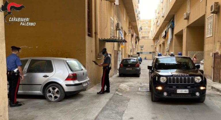 Controlli dei carabinieri a Palermo: sequestrate armi e droga, due arresti