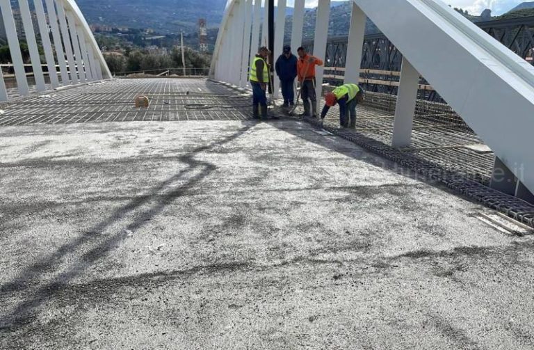 Lavori ponte San Leonardo: si riparte con le prime colate di cemento FOTO