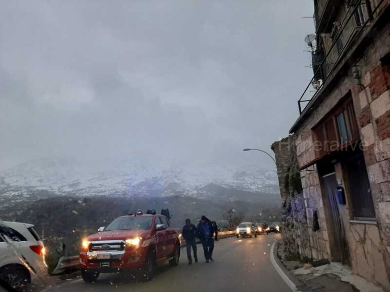 Paura a Petralia Sottana: frana in via Giuseppe Garibaldi, case evacuate FOTO E VIDEO