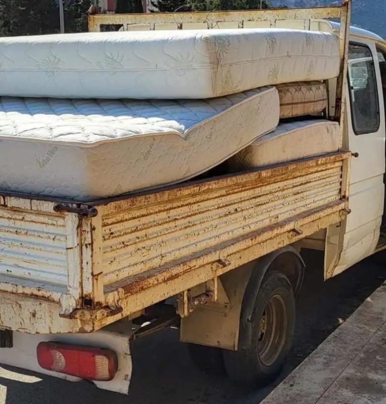 Trasportava rifiuti ingombranti, 68enne multato dalla Municipale a Palermo