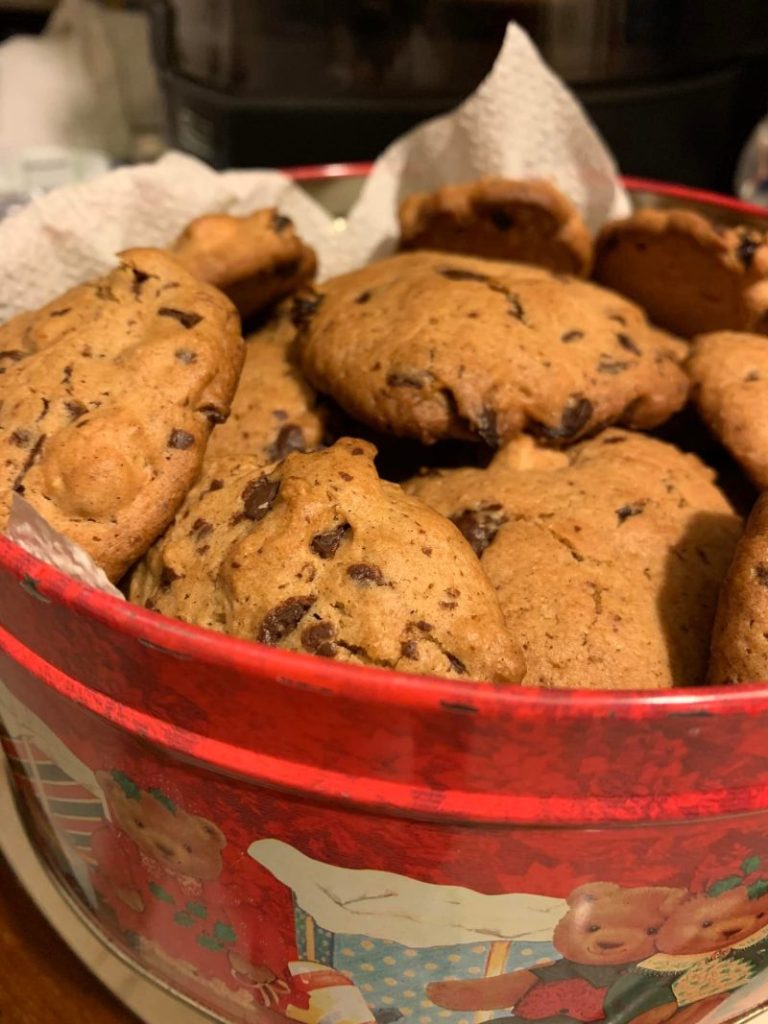 Le ricette di Himera Live: “Biscotti cioccolato e nocciole”