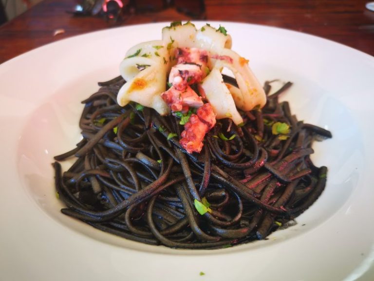 Le ricette di Himera Live: pasta al nero di seppia