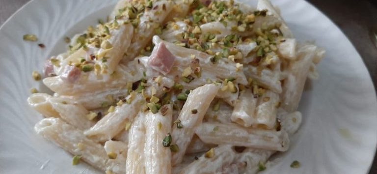 Le ricette di Himera Live: penne cremose mortadella e pistacchi