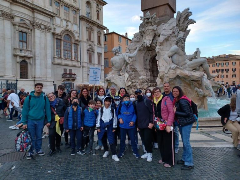 I Cavalieri del Graal e GS di Termini Imerese in visita dal Papa FOTO