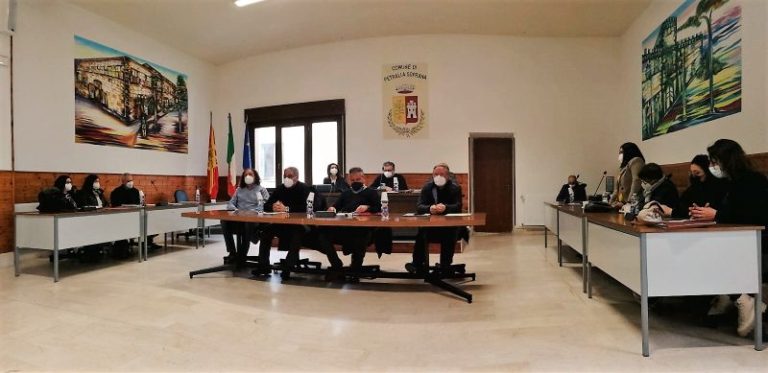 Petralia Soprana: la solidarietà del consiglio comunale al sindaco Pietro Macaluso