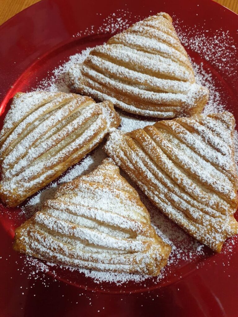 Le ricette di Himera Live: sfogliatelle con marmellata