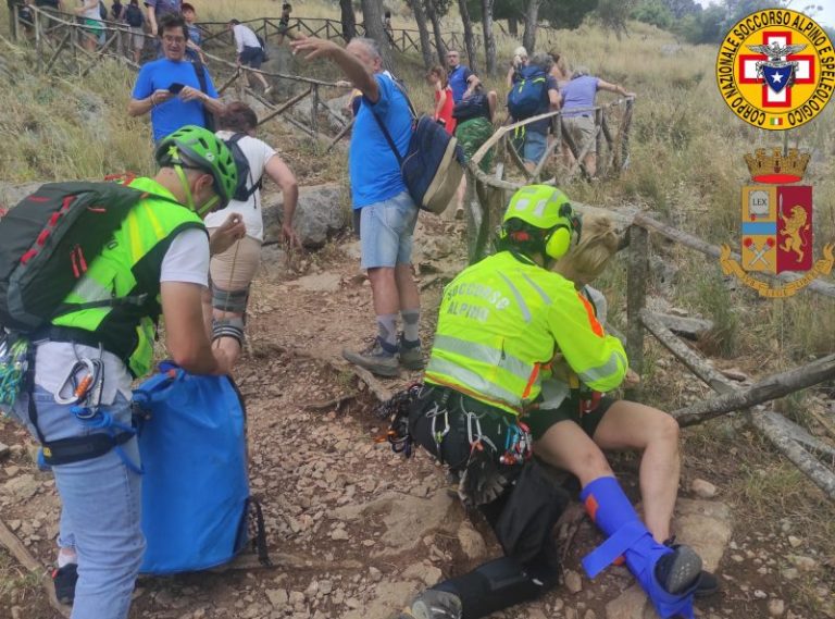 Cefalù: momenti di paura per una turista infortunata, salvata da Polizia e Soccorso Alpino