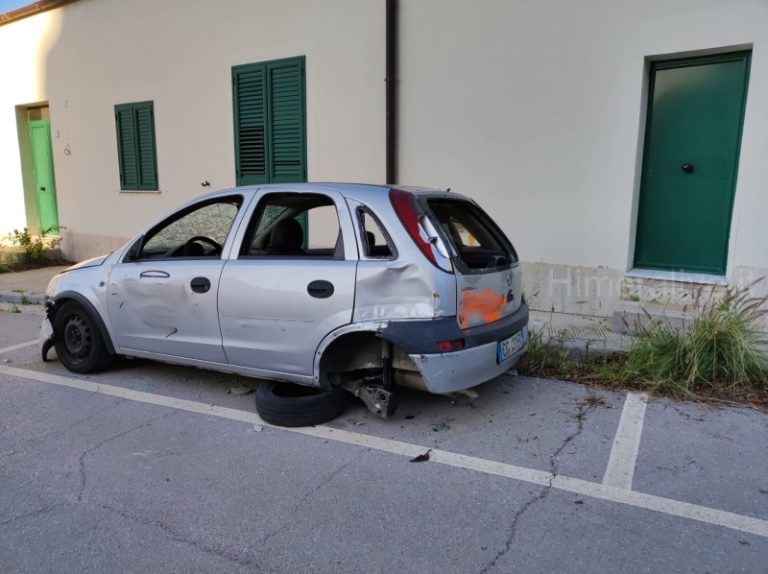 Termini Imerese: ancora veicoli abbandonati per la città FOTO