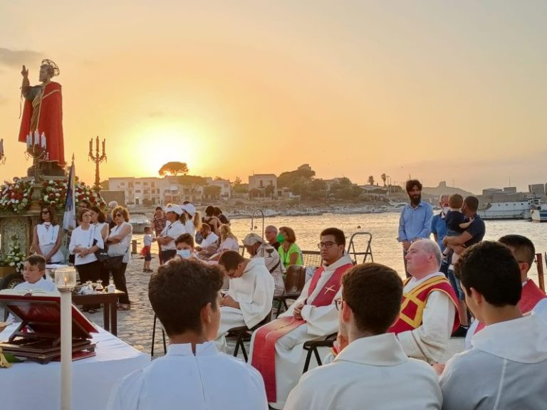 Isola delle Femmine rende omaggio a Santo Pietro protettore dei pescatori del paese