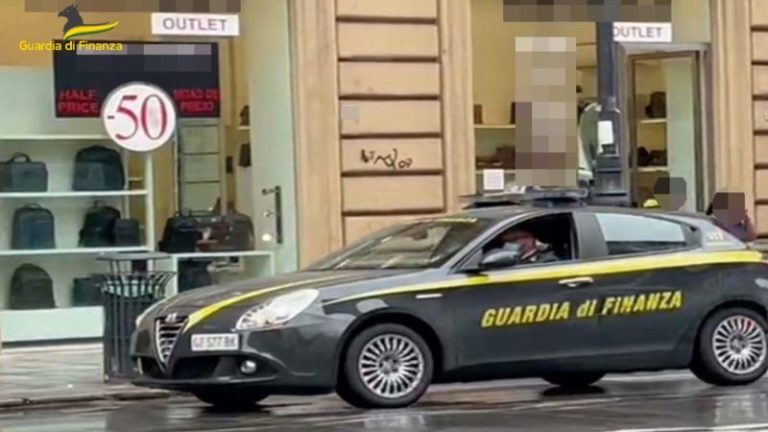 Operazione “sottoveste” a Palermo: sette misure cautelari, sequestri per oltre 5 milioni di euro VIDEO