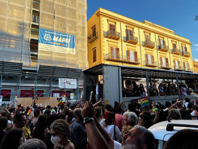 Pride: a Palermo sfila l’orgoglio per i diritti civili