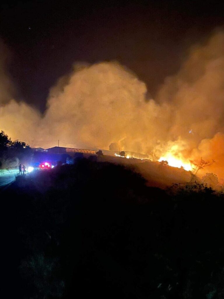 Inferno di fuoco a Cerda e Montemaggiore Belsito: in fiamme aree boschive, canadair in azione VIDEO E FOTO