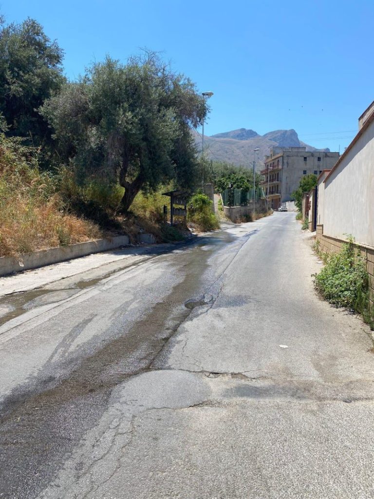 Termini Imerese: sversamento di liquami in via Alessandro Manzo, l’appello di Fratelli d’Italia