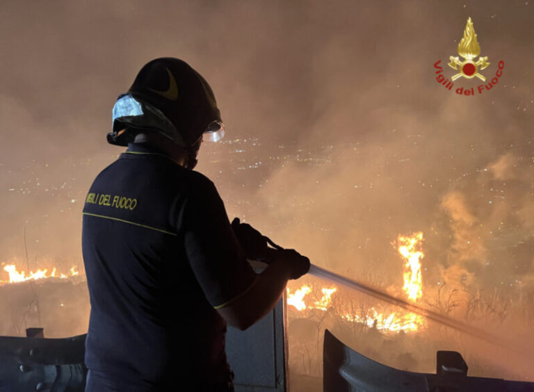 Terribile esplosione in una fabbrica di biscotti a Palermo, Cisl Palermo Trapani: “Siamo vicine alle famiglie”