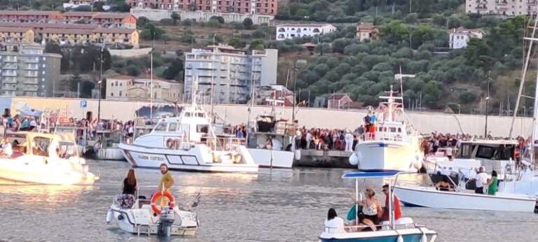 Dal porto di Termini Imerese la tradizionale processione a mare della Madonna della Catena VIDEO E STORIA