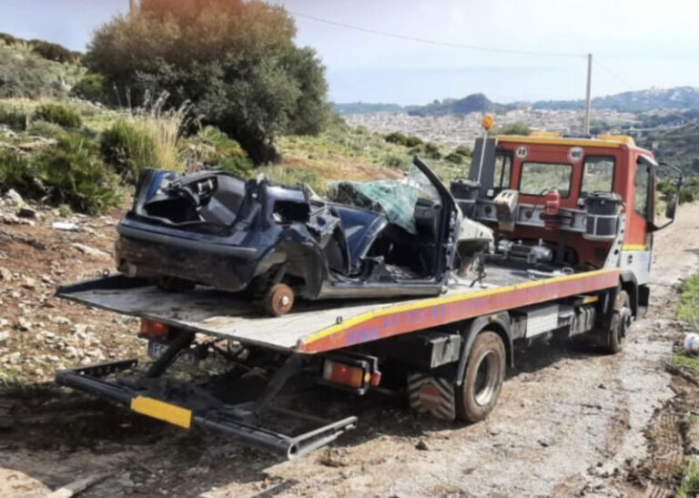 Auto abbandonate: rimossi oltre 50 veicoli dalle strade del comune di Bagheria