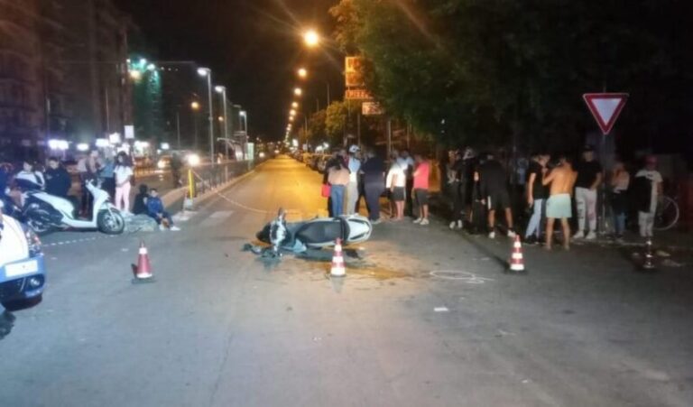 Grave incidente a Palermo: tre feriti dopo scontro tra auto e scooter, una vettura scappa