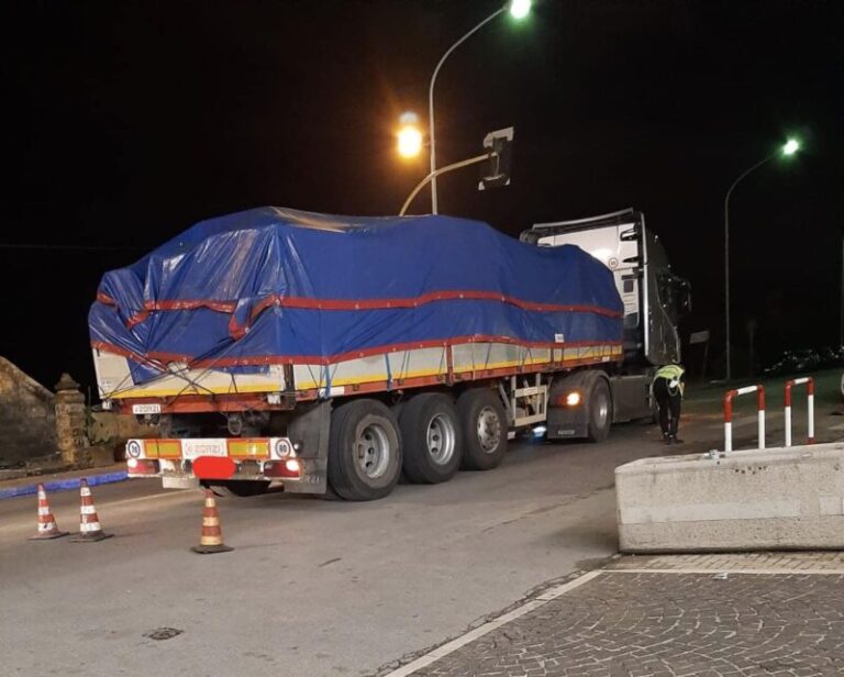 Palermo: uomo travolto da un camion nei pressi del Buccheri La Ferla