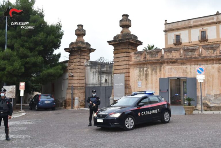 Nascondeva la droga nell’intercapedine della finestra: arrestato un uomo a Casteldaccia