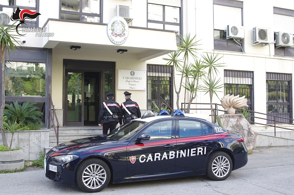 Carabinieri arrestano in provincia di Palermo pusher con il reddito di cittadinanza