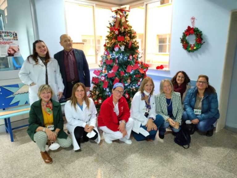 Ospedale Termini Imerese: albero di Natale e presepe dedicati a Roberta, Sofia e a tutti gli angeli volati in cielo troppo presto FOTO