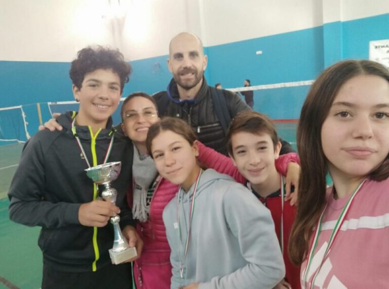 Secondo posto dell’I.C. “Balsamo-Pandolfini” ai Campionati Studenteschi nella finale provinciale di badminton