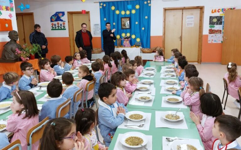 Gangi: “A tavulata di San Giuseppe” con i bambini dell’infanzia e primaria