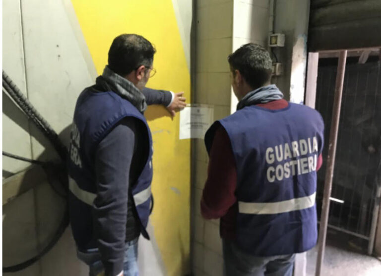 Termini Imerese: la Capitaneria sequestra due autolavaggi FOTO