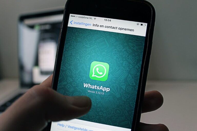 Sorelle minorenni costrette ad atti sessuali: il video virale su whatsapp