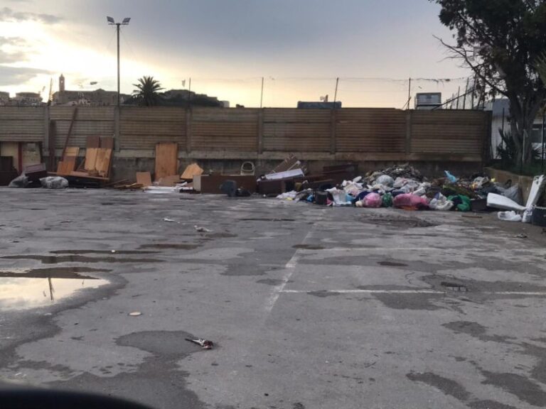 Termini Imerese: ancora una discarica abusiva nel piazzale Crisone FOTO