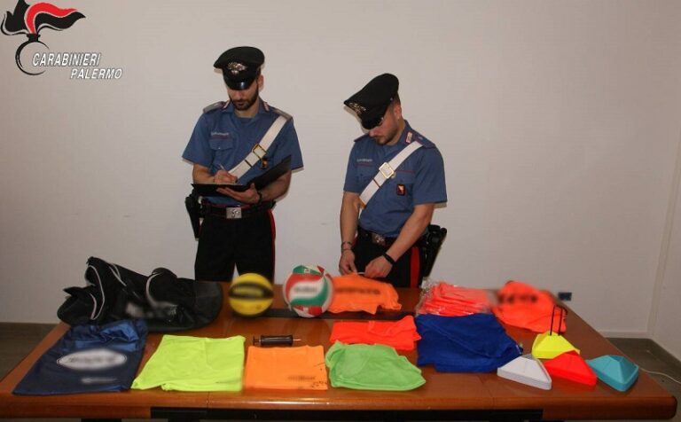 Furti al palazzetto dello sport: carabinieri recuperano parte della refurtiva