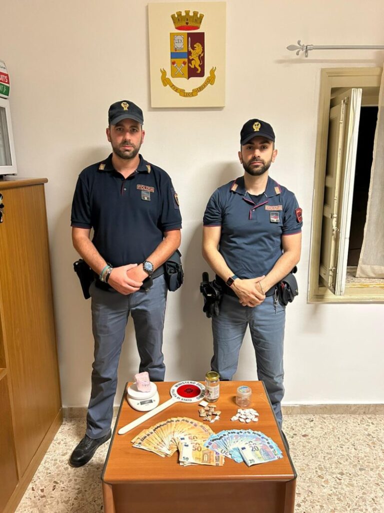 Scoperto in casa a Palermo con sostanza stupefacente: arrestato dalla Polizia